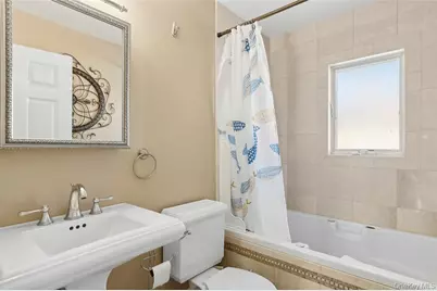 4 Quebec Road, Island Park, NY 11558 - Photo 12