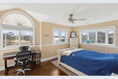 4 Quebec Road, Island Park, NY 11558 - Photo 10