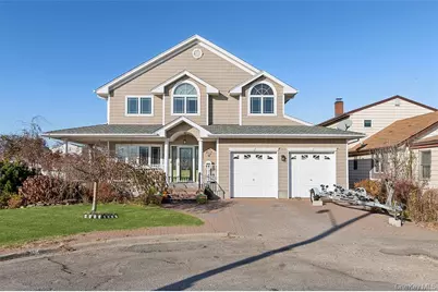 4 Quebec Road, Island Park, NY 11558 - Photo 1