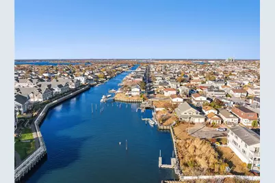 4 Quebec Road, Island Park, NY 11558 - Photo 22