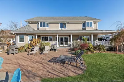 4 Quebec Road, Island Park, NY 11558 - Photo 2