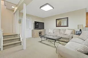 12 Greenwood Ln, Valhalla, NY 10595 - Photo 22