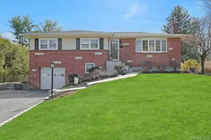 12 Greenwood Ln, Valhalla, NY 10595 - Photo 2