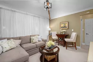 1 Bryant Crescent, White Plains, NY 10605 - Photo 4