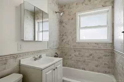 35 Yennicock Avenue, Port Washington, NY 11050 - Photo 8