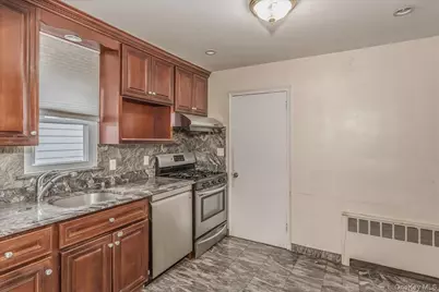 505 N 1st Street, New Hyde Park, NY 11040 - Photo 6