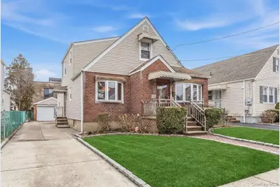 505 N 1st Street, New Hyde Park, NY 11040 - Photo 2