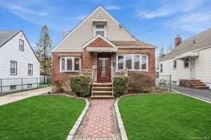 505 N 1st St, New Hyde Park, NY 11040 - Photo 1