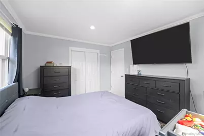 93 Lloyd Avenue, North Babylon, NY 11703 - Photo 10
