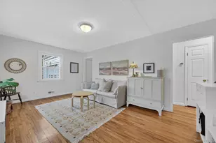 114 Chestnut Dr, New Windsor, NY 12553 - Photo 2