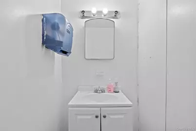 15611 Aguilar Avenue #1020, Flushing, NY 11367 - Photo 6