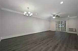 30 Westgate Dr, Bohemia, NY 11716 - Photo 4