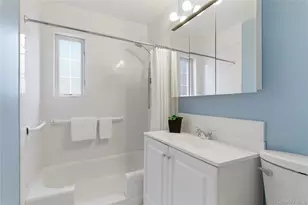 22 Nathan Hale Dr, Huntington, NY 11743 - Photo 8