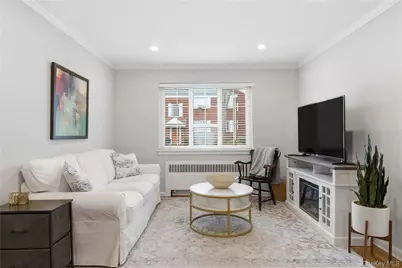 22 Nathan Hale Drive #80A, Huntington, NY 11743 - Photo 4