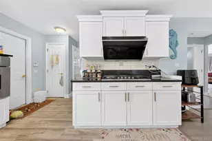 14 MacKay Way, Roslyn, NY 11576 - Photo 8