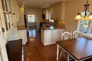 11 Arbor St, Great Neck, NY 11021 - Photo 8