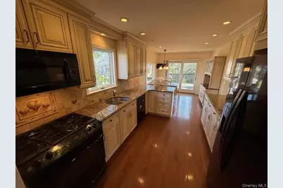 11 Arbor Street, Great Neck, NY 11021 - Photo 6