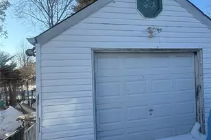 49 Peters Blvd, Central Islip, NY 11722 - Photo 4