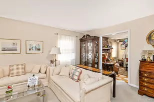 260 Washington Ave, Saint James, NY 11780 - Photo 8