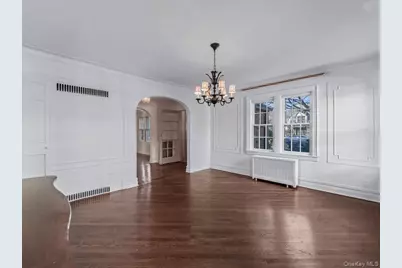 109 Wickham Road, Garden City, NY 11530 - Photo 10