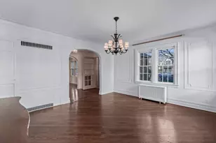 109 Wickham Rd, Garden City, NY 11530 - Photo 10