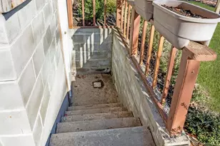 356 Oakleigh Ave, Calverton, NY 11933 - Photo 26