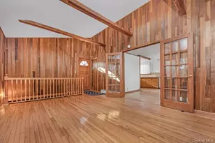 356 Oakleigh Ave, Calverton, NY 11933 - Photo 8