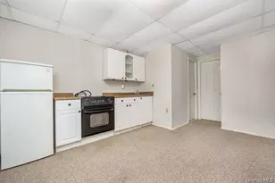 356 Oakleigh Ave, Calverton, NY 11933 - Photo 22