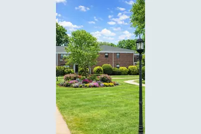 1203 E Broadway E Broadway #G-11, Hewlett, NY 11557 - Photo 2