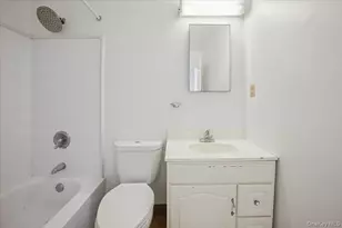 501 Maplewood Gardens, Nanuet, NY 10954 - Photo 16