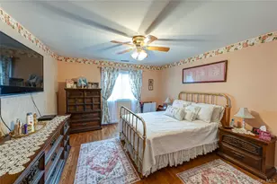 12 Blue Point Rd E, Holtsville, NY 11742 - Photo 16