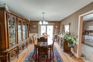 12 Blue Point Rd E, Holtsville, NY 11742 - Photo 12