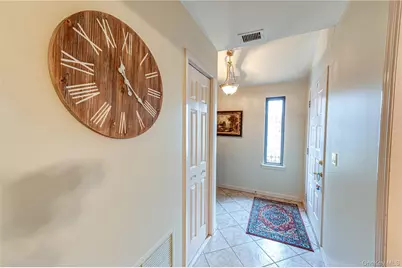 12 Blue Point Road E #12, Holtsville, NY 11742 - Photo 6