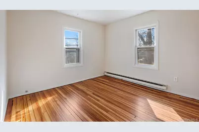 500 5th Avenue #upper (2nd floor), East Northport, NY 11731 - Photo 14