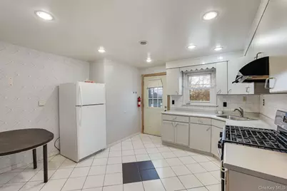 2 Gillis Avenue #1, Nyack, NY 10960 - Photo 10