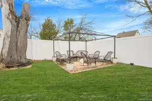 811 County Line Rd, Amityville, NY 11701 - Photo 32