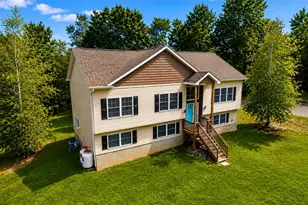 9 Jake Henry Dr, Marlboro, NY 12542 - Photo 2