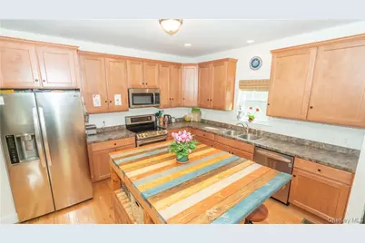 9 Jake Henry Drive, Marlboro, NY 12542 - Photo 6
