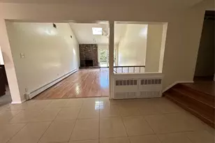 106 Woods Dr, Roslyn, NY 11576 - Photo 14