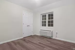 955 E 229th St, Bronx, NY 10466 - Photo 16