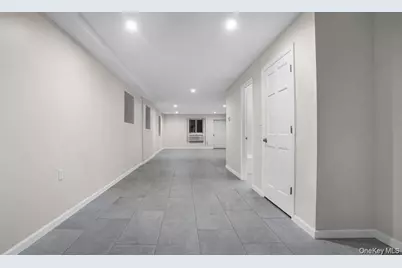 955 E 229th Street, Bronx, NY 10466 - Photo 18