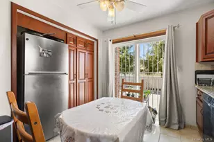 259 Waldo St, Copiague, NY 11726 - Photo 8