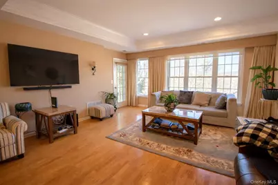 22 N De Baun Avenue #305, Suffern, NY 10901 - Photo 4