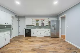 36 Maple Ln, Shirley, NY 11967 - Photo 4