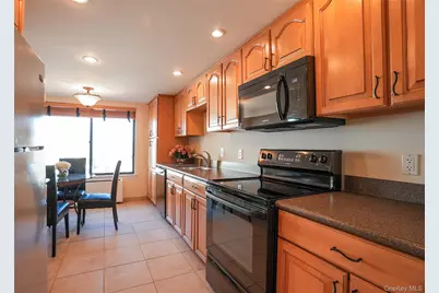 400 High Point Drive #204, Hartsdale, NY 10530 - Photo 16