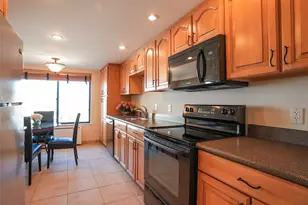 400 High Point Dr, Hartsdale, NY 10530 - Photo 16