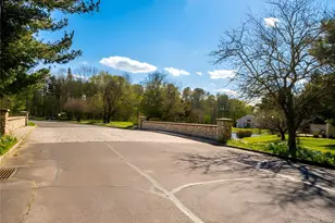 359 Colonial Cir, Manorville, NY 11949 - Photo 14