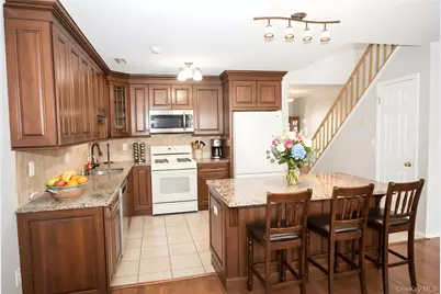 359 Colonial Circle #359, Manorville, NY 11949 - Photo 4