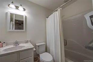 7 Nathan Hale Dr, Huntington, NY 11743 - Photo 12