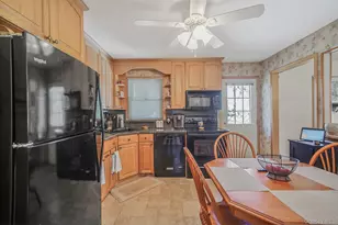 300 Tyler Ave, Miller Place, NY 11764 - Photo 10